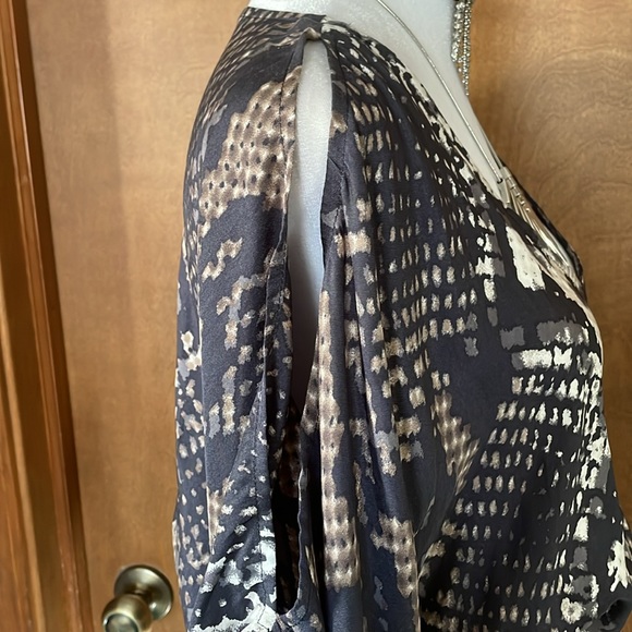 Python Print Batwing Blouse by Express - Picture 15 of 16